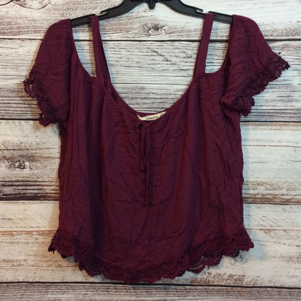 NWOT Liberty Cold Shoulder Top
